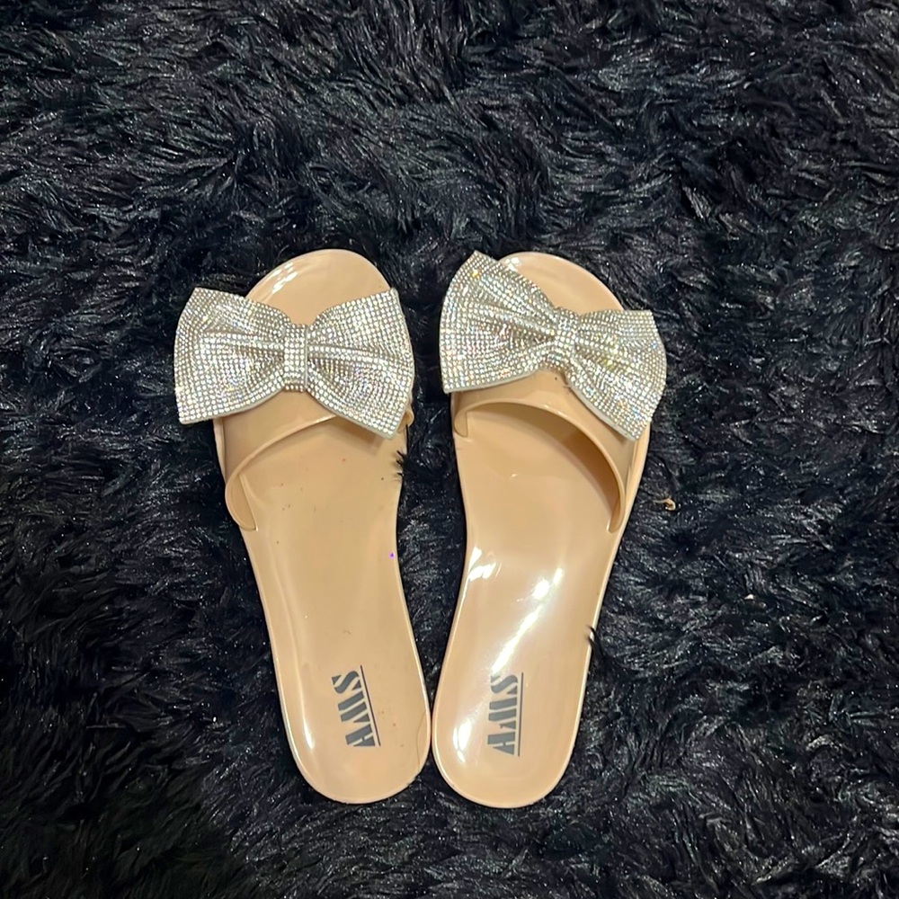Bow Slides. NWOT